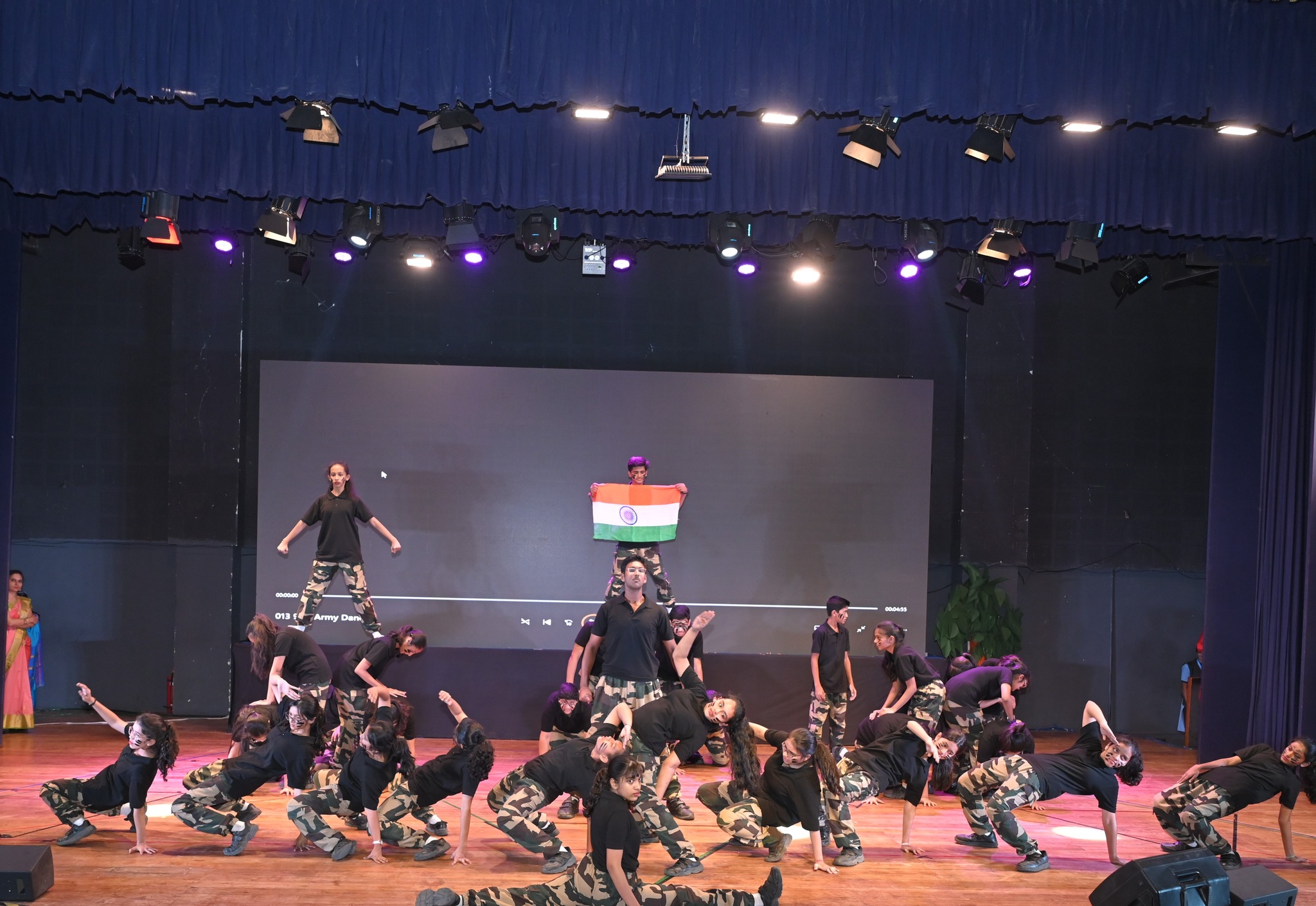 MIS International School moment 30