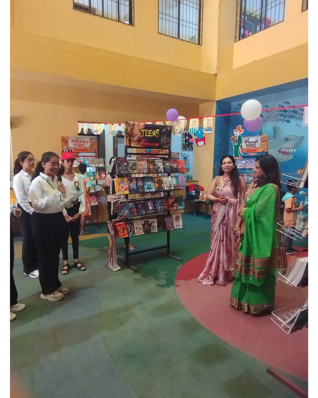 MIS International School moment 80